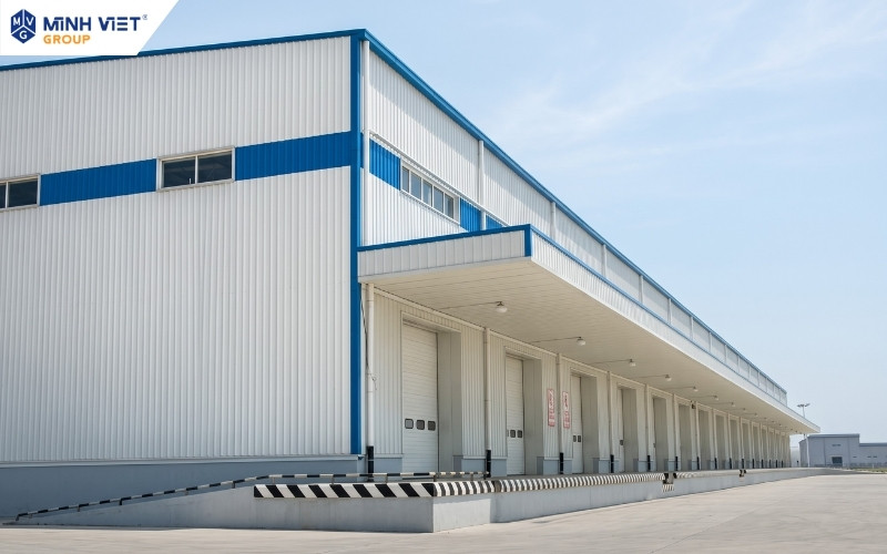 Dock container bán âm hỗ trợ bốc xếp tại kho xưởng Phú Thịnh Phát